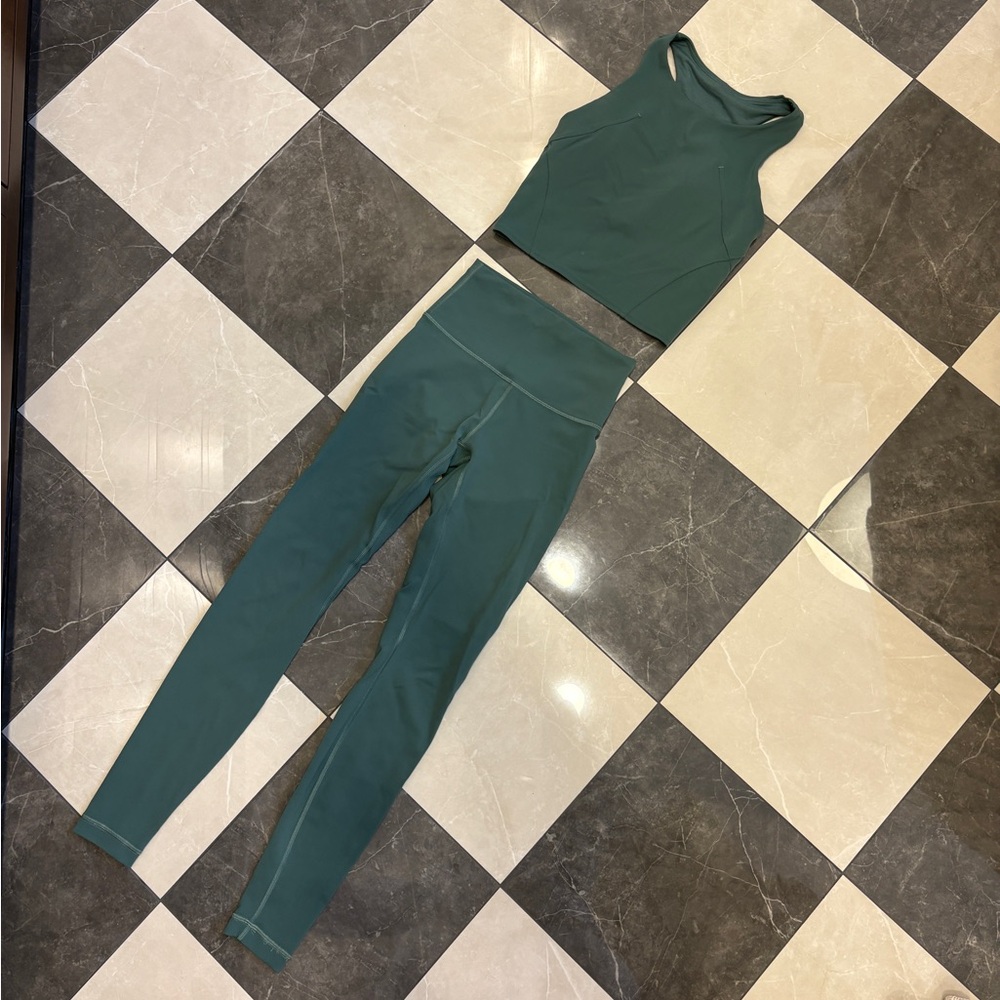 Lululemon Wunder Under Green Activewear Set
